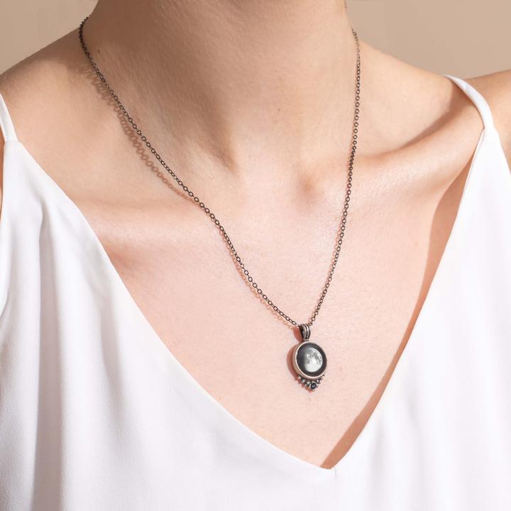 Classic Necklace with Black Swarovski Crystal