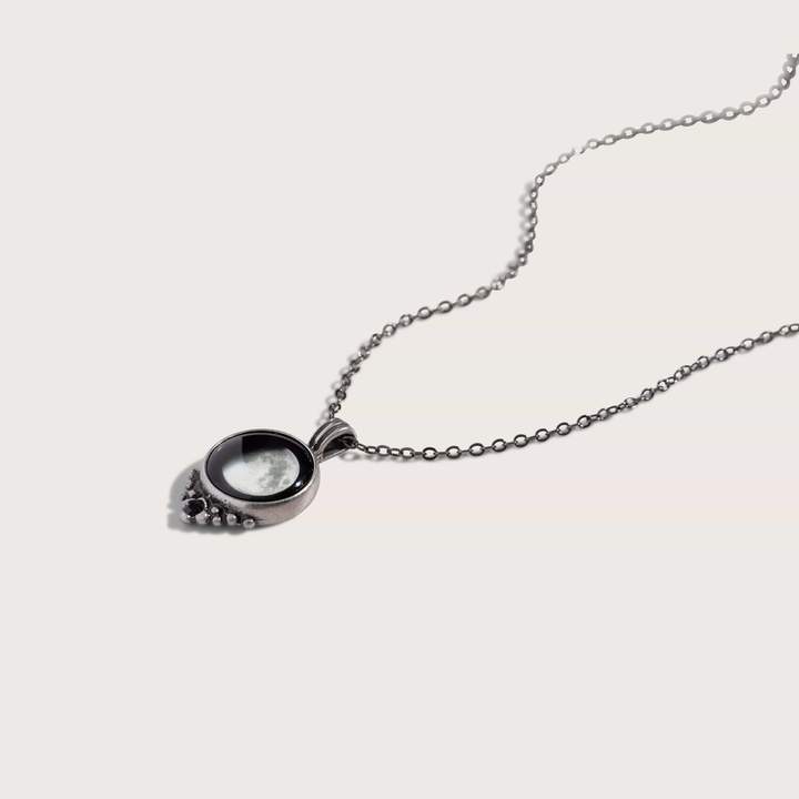 Classic Necklace with Black Swarovski Crystal